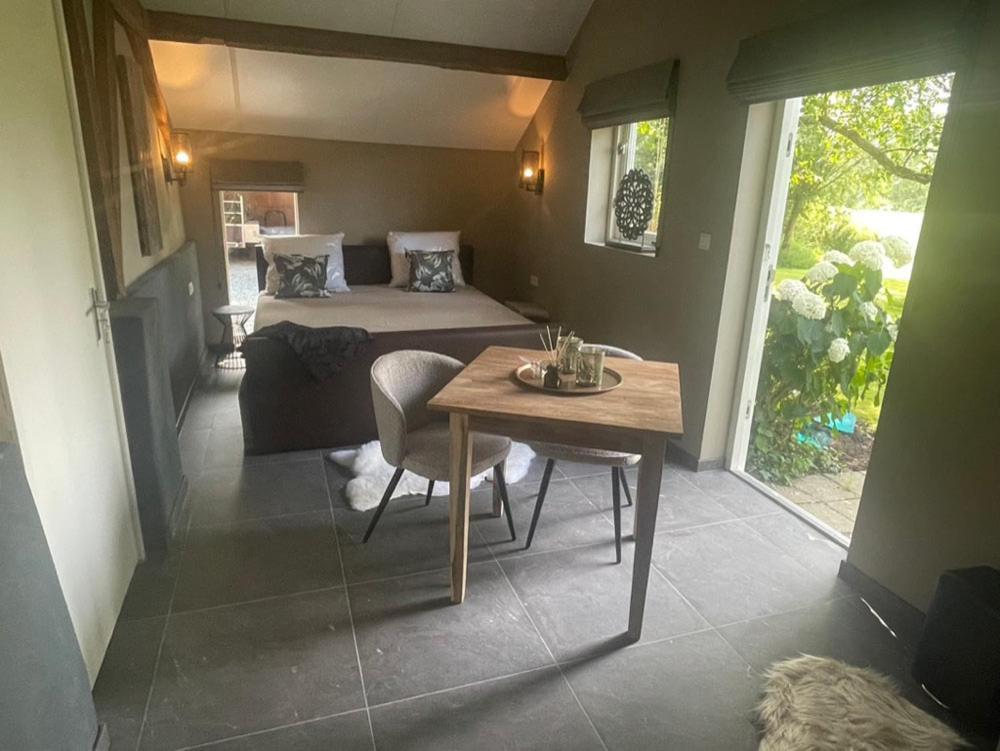 Bed & Breakfast+ De Kooimolen Dreumel ภายนอก รูปภาพ