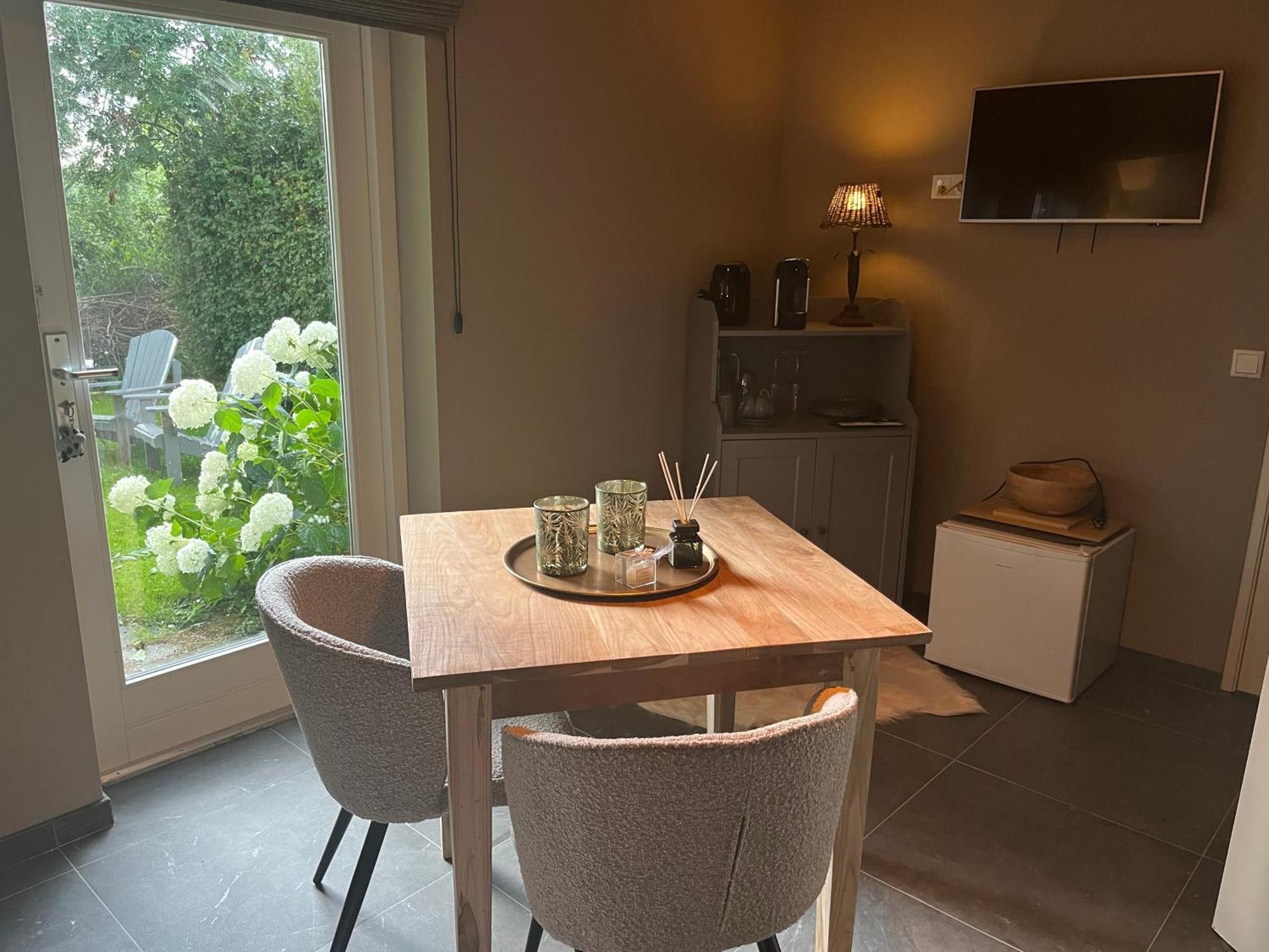 Bed & Breakfast+ De Kooimolen Dreumel ภายนอก รูปภาพ