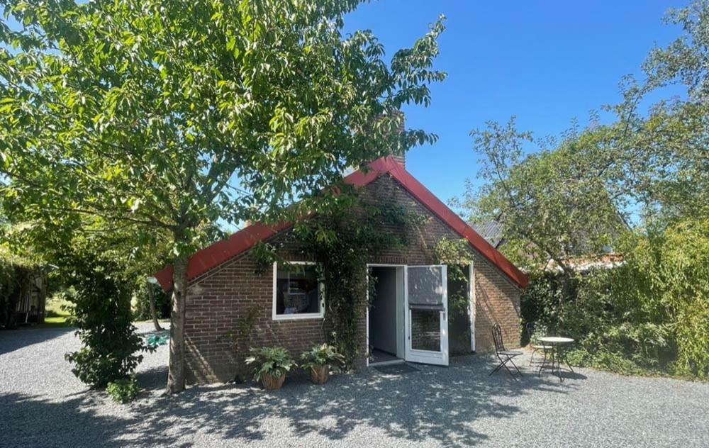 Bed & Breakfast+ De Kooimolen Dreumel ภายนอก รูปภาพ