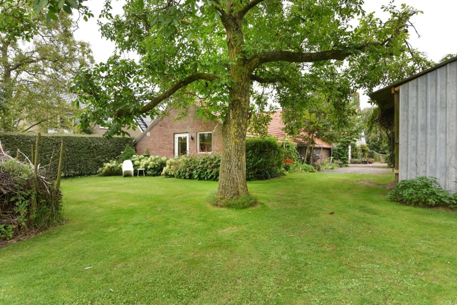 Bed & Breakfast+ De Kooimolen Dreumel ภายนอก รูปภาพ